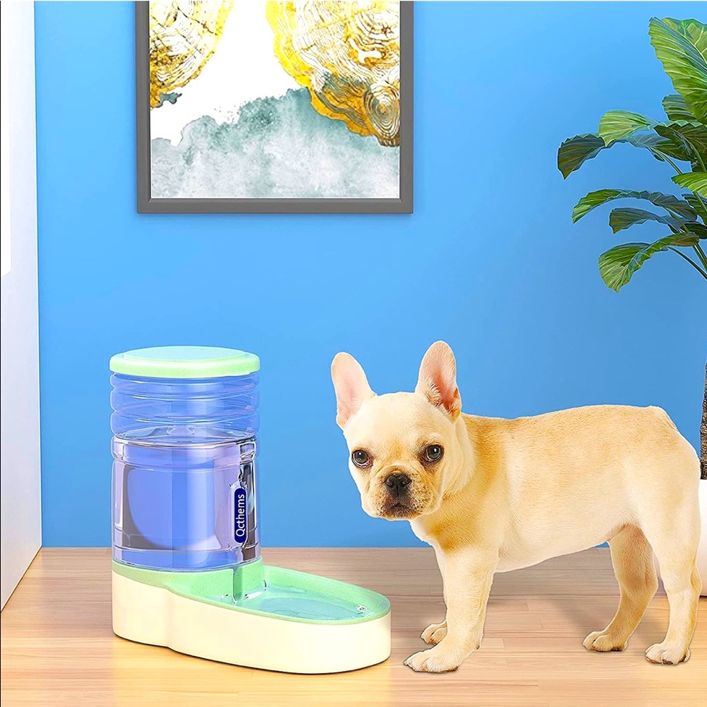 Automatic pet Water Dispenser for cat or dog BRAND NEW!